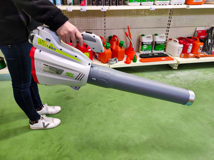 Offre de déstockage : Souffleur à batterie IKRA (2)